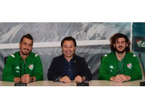 Bursaspor'da 2 futbolcunun sözleşmesi uzatıldı