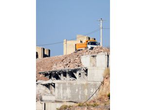 Bodrum'daki imara aykırı yapıların yıkımı sürüyor