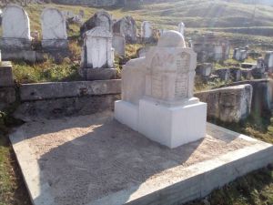 Zeki Efendi'nin Saraybosna'daki mezar taşını TİKA yeniledi