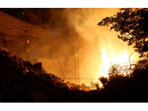 Başkentte üç gecekondu yandı