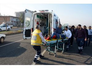 Şanlıurfa'da kamyonetin çarptığı simitçi ağır yaralandı
