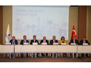 CHP'li büyükşehir belediye başkanlarının İzmir'deki çalıştayı sona erdi