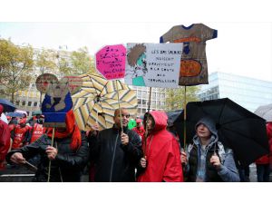 Brüksel'de kamu çalışanlarından grev