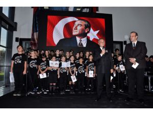 Beşiktaş Kulübü Başkanı Ahmet Nur Çebi, Atatürk'ü anma törenine katıldı