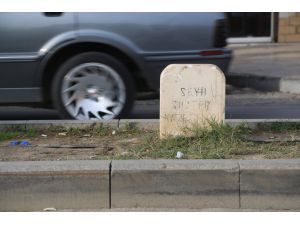 Muğla'da "refüjdeki mezar taşı" tepkisi