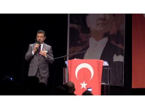 Ekrem İmamoğlu Londra'da Türk vatandaşlarıyla bir araya geldi