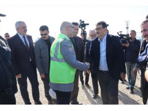 Enerji ve Tabii Kaynaklar Bakanı Dönmez: "TürkAkım Projesi'ni yıl sonuna kadar bitireceğiz"