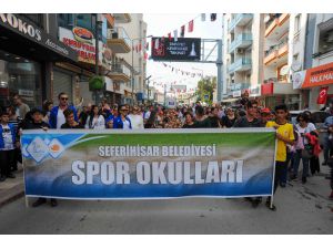 İzmir'de "Mandalina Şenliği" düzenlendi