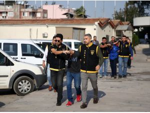Adana'da kapkaç şüphelilerini özel ekip yakaladı