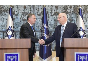 İsrail Cumhurbaşkanı Rivlin hükümeti kurma görevini Meclis'e verdi