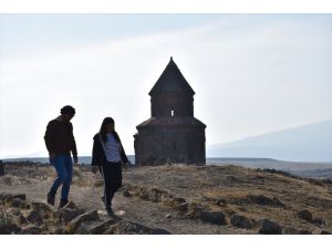 "Medeniyetler Beşiği Ani" her mevsim başka güzel