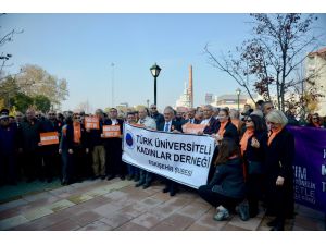 Eskişehir'de erkekler kadına şiddete dikkati çekmek için yürüdü