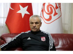 Sivasspor Teknik Direktörü Rıza Çalımbay: "Şampiyonluk kolay bir iş değil"