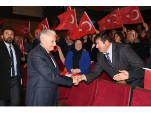 AK Parti İzmir Milletvekili Binali Yıldırım: "Cumhurbaşkanı sizinle mi uğraşacak"