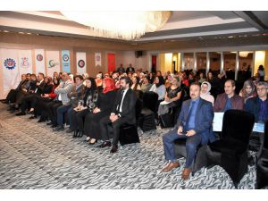 Kayseri'de "Çalışma Hayatı ve Sendikal Hayatta Kadın" semineri