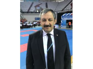 Dünya Kick Boks Şampiyonası Antalya'da sürüyor