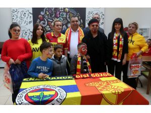 Fenerbahçe ve Göztepeli kadın taraftarlardan "Sevgi Deplasmanı" projesi