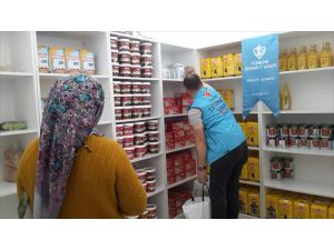 Türkiye Diyanet Vakfı "Hayır Market"lerle ihtiyaç sahiplerine yardım dağıtıyor