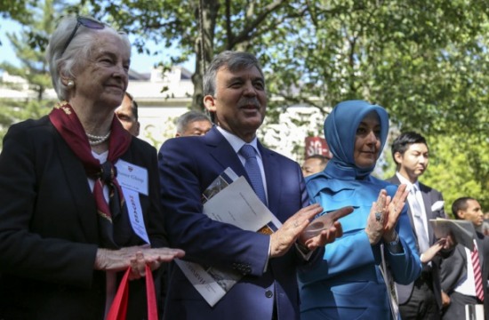 Cumhurbaşkanı Gül Oğlunun Harvard'daki Mezuniyet Törenine Katıldı