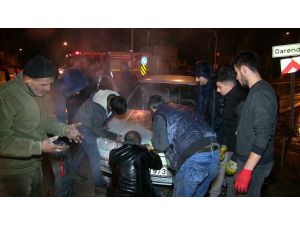 Kahramanmaraş'ta seyir halindeki otomobil yandı