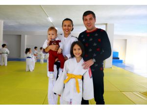 SPORCU AİLELER - Judo, aile sporları oldu