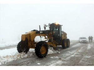 Elazığ'da kar nedeniyle 81 köye ulaşım sağlanamıyor