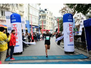 "İstanbul'u Koşuyorum"da Bebek Etabı, Vodafone sponsorluğunda koşuldu