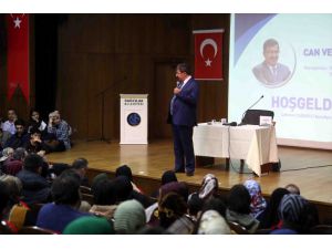 "Can Veren Pervaneler" söyleşisinde yazar Hayati İnanç'ı ayakta dinlediler