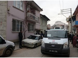 Uşak'ta 3 kardeş evde ölü bulundu