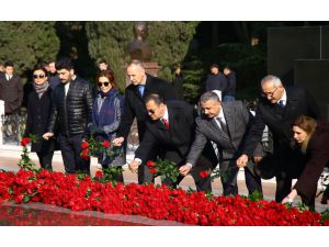 Haydar Aliyev vefatının 16. yılında anılıyor