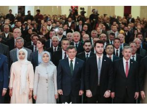Ahmet Davutoğlu, "Gelecek Partisi"nin tanıtımını yaptı: