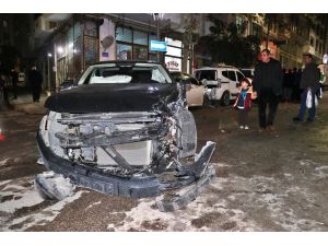 Elazığ'da trafik kazası: 4 yaralı