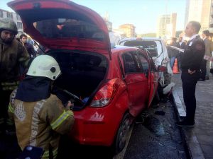 Ümraniye'deki zincirleme trafik kazasında 3 kişi yaralandı