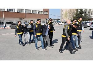Aksaray'da ev ve iş yerlerinden hırsızlık yaptığı ileri sürülen 7 zanlı tutuklandı