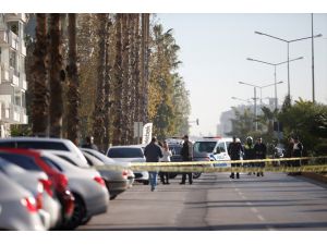 Antalya'da bir bankada silahlı soygun girişimi