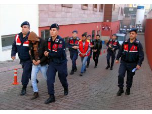 Kayseri'de DEAŞ operasyonunda yakalanan 5 zanlıdan 2'si tutuklandı