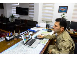 Iğdır İl Jandarma Komutanı Özdurhan, AA'nın "Yılın Fotoğrafları" oylamasına katıldı