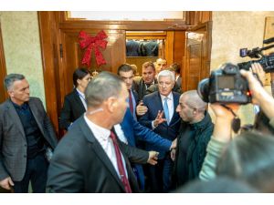 Karadağlı milletvekilleri mecliste kavga etti