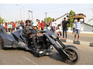 Nijerya'daki Calabar Festivali'nde motosiklet sürücüleri gösterileriyle göz doldurdu