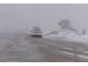 Tokat-Sivas kara yolunda sis etkili oluyor