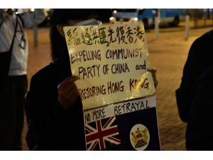 Çinli Hristiyan Rahip Vang Yi’ye hapis cezası Hong Kong’da protesto edildi