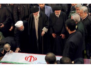 İran’ın başkenti Tahran’da Süleymani için cenaze töreni düzenlendi