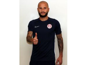 Antalyaspor, Rus defans oyuncusu Kudryashov'u transfer etti