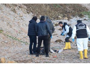 Bursa'da boş arazide erkek cesedi bulundu