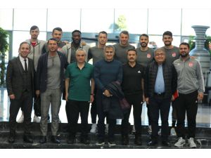Şenol Güneş'ten lider Sivasspor'un kampına ziyaret