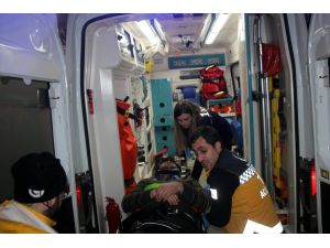 Sivas'ta otomobil ile kamyonet çarpıştı: 6 yaralı