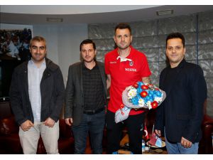 TSYD Trabzon Şubesi, Trabzonspor Teknik Direktörü Çimşir'i ziyaret etti