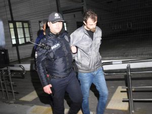 GÜNCELLEME  - Adana ve Şanlıurfa'da 32 telefon dolandırıcılığı şüphelisi yakalandı