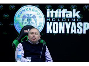 Konyaspor Kulübü Başkanı Hilmi Kulluk: "Ben mi çıkıp oynayacağım"