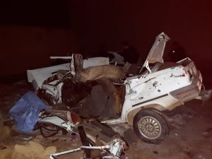 Isparta'da otomobil tarım aracı ve duvara çarptı: 2 ölü, 2 yaralı